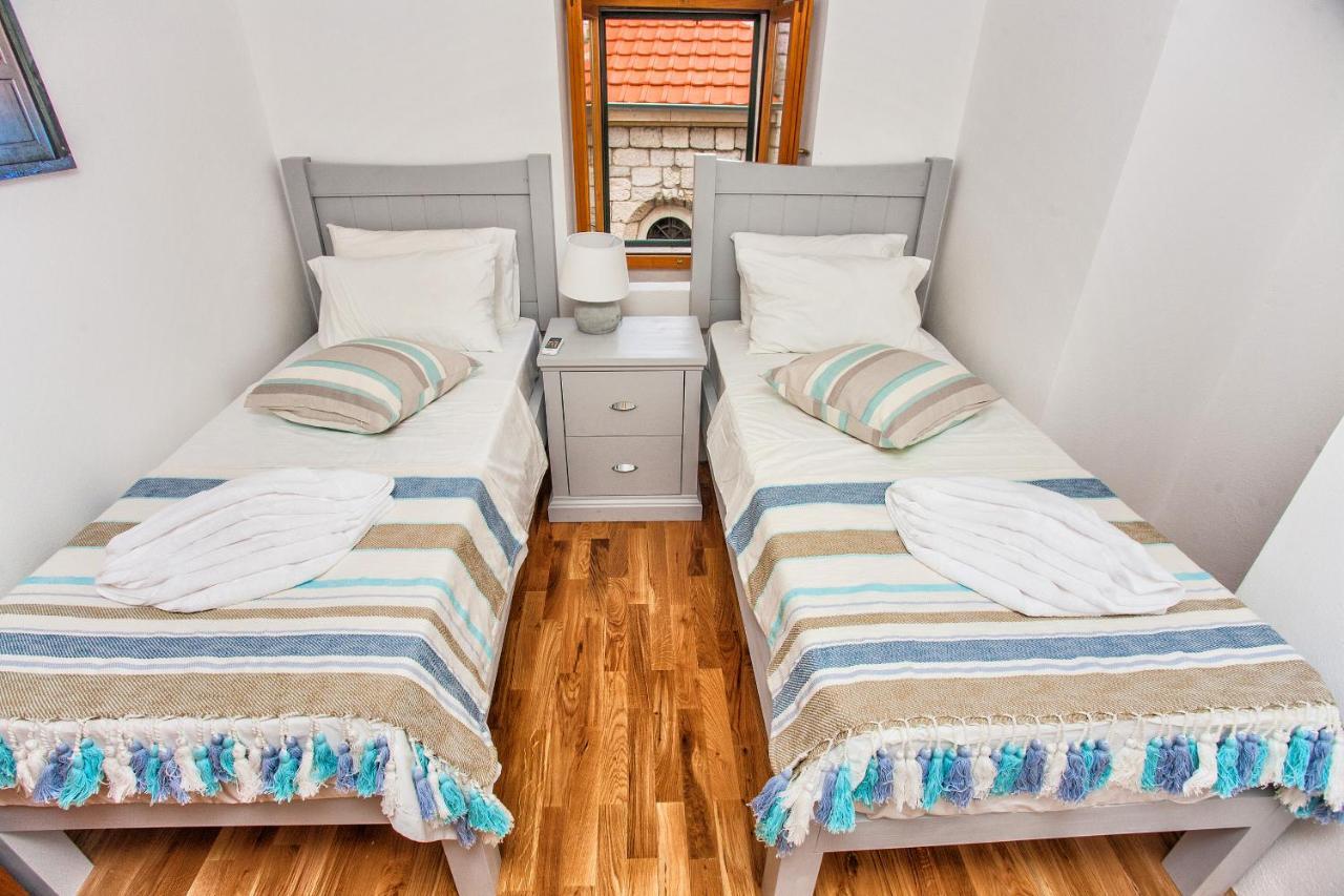 Villa Ruza, Donja Lastva Tivat Bilik gambar