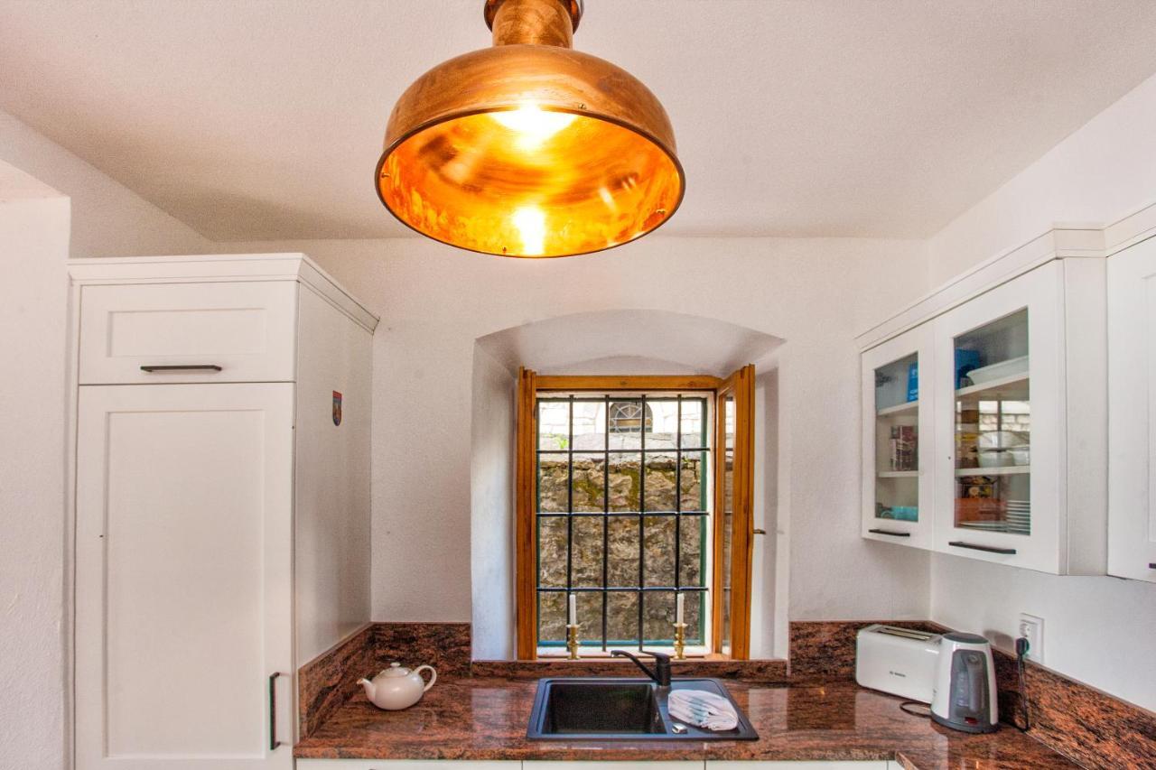 Villa Ruza, Donja Lastva Tivat Bilik gambar